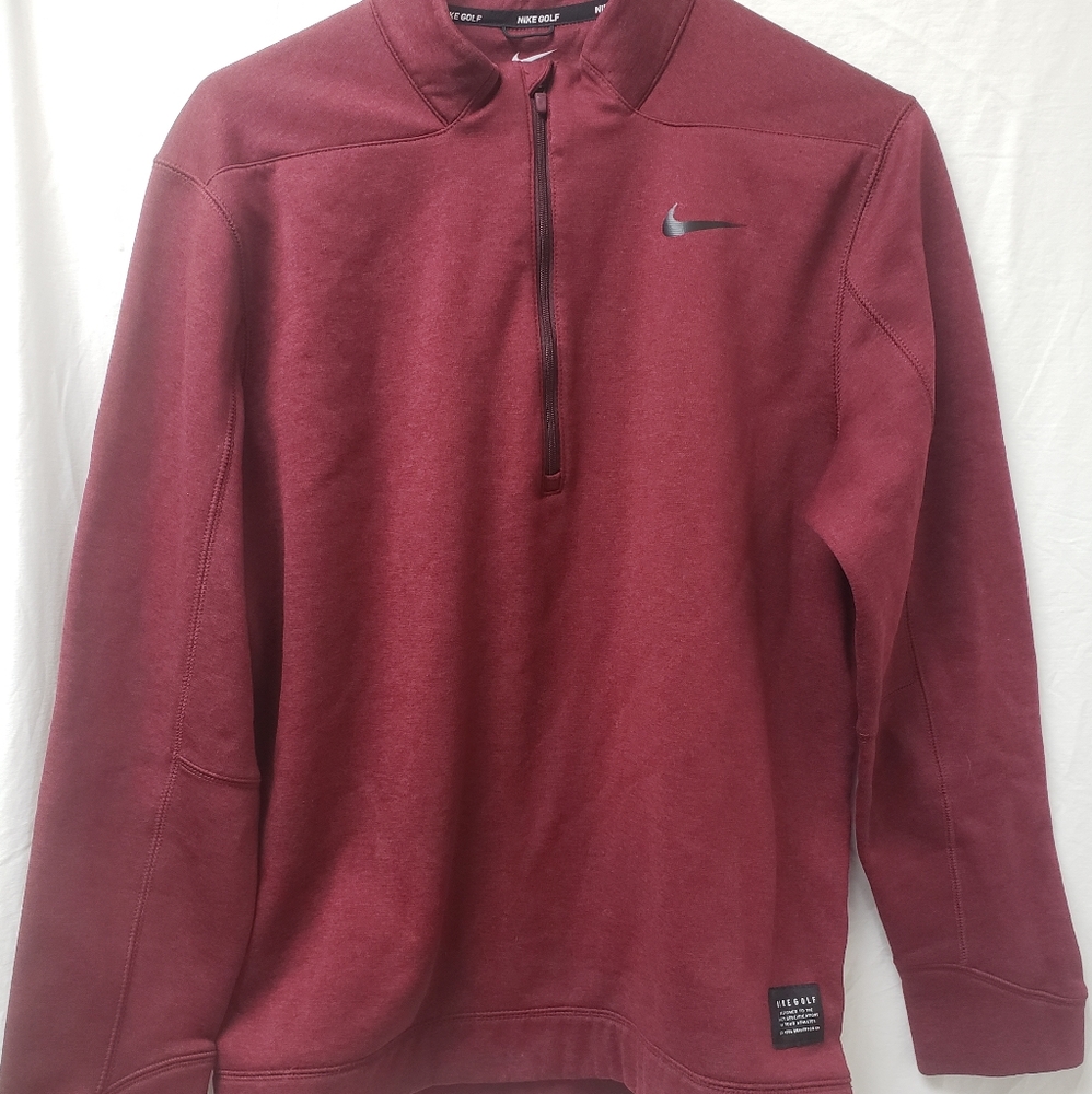 Mens Nike pull over.